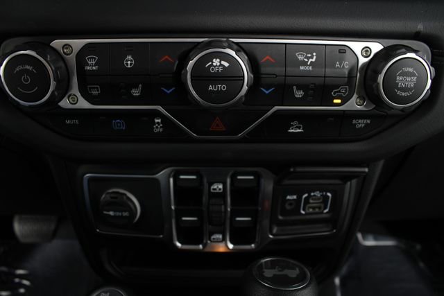 Used 2025 Jeep Wrangler Unlimited Sahara image 6