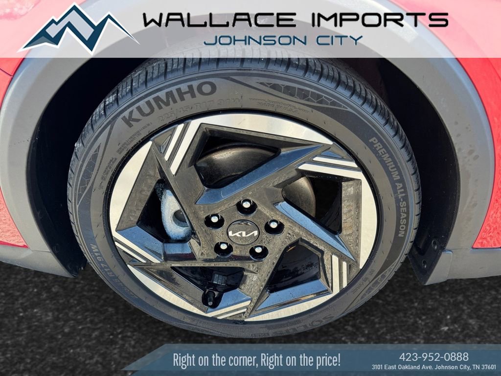 Used 2025 Kia K4 EX image 9