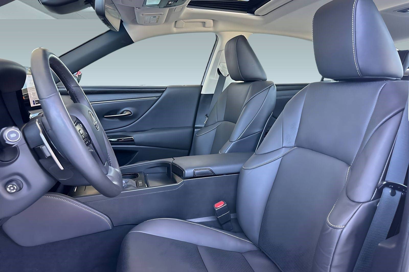 Certified 2024 Lexus ES 350 w/ Premium Package FWD image 5