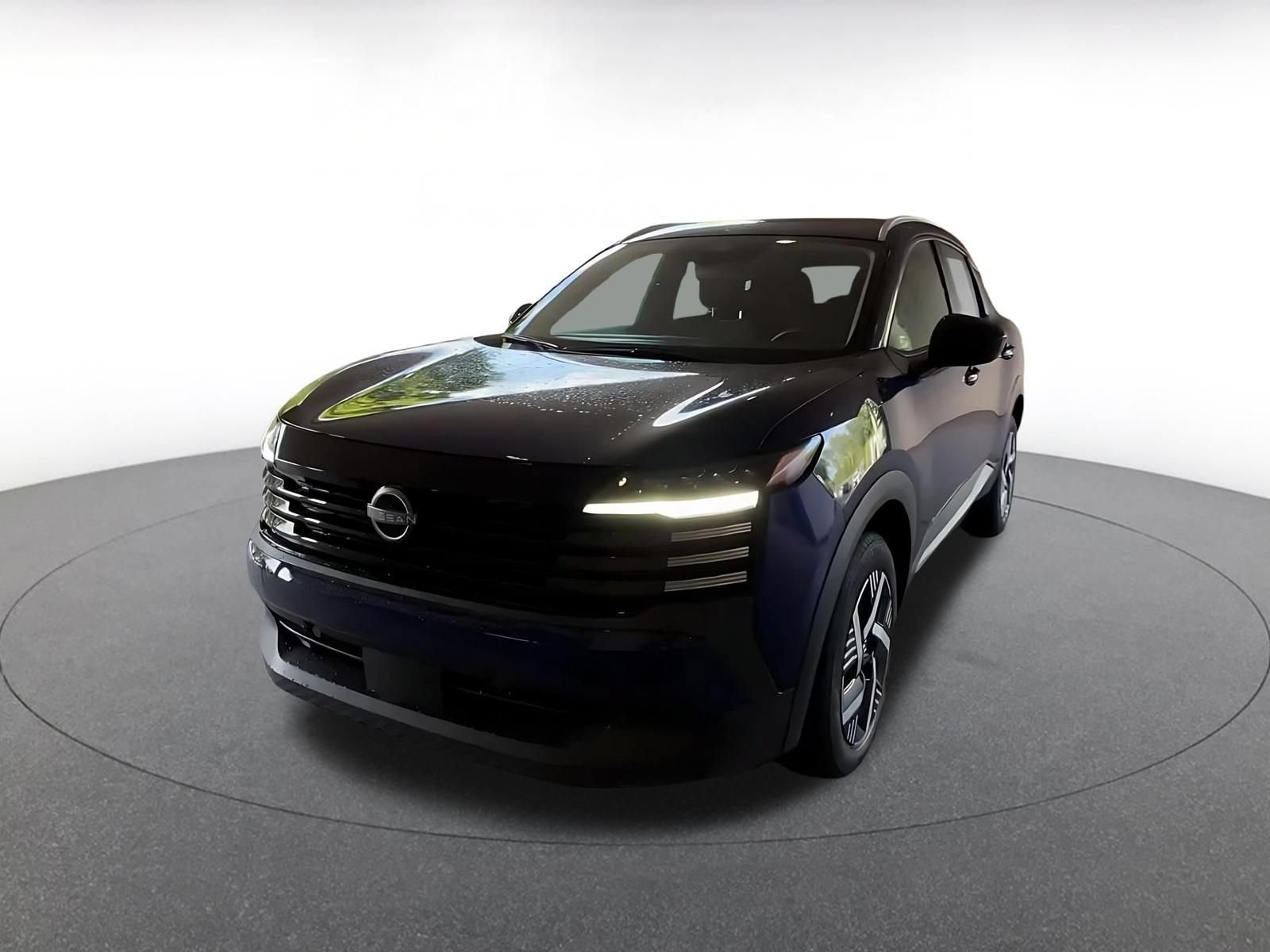 Used 2026 Nissan Kicks SV w/ Cold Weather Package FWD image 4