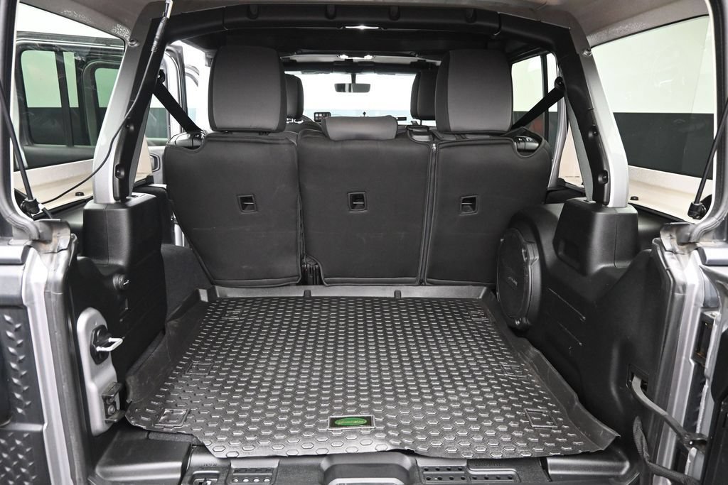 Used 2020 Jeep Wrangler Unlimited Rubicon AWD/4WD image 29