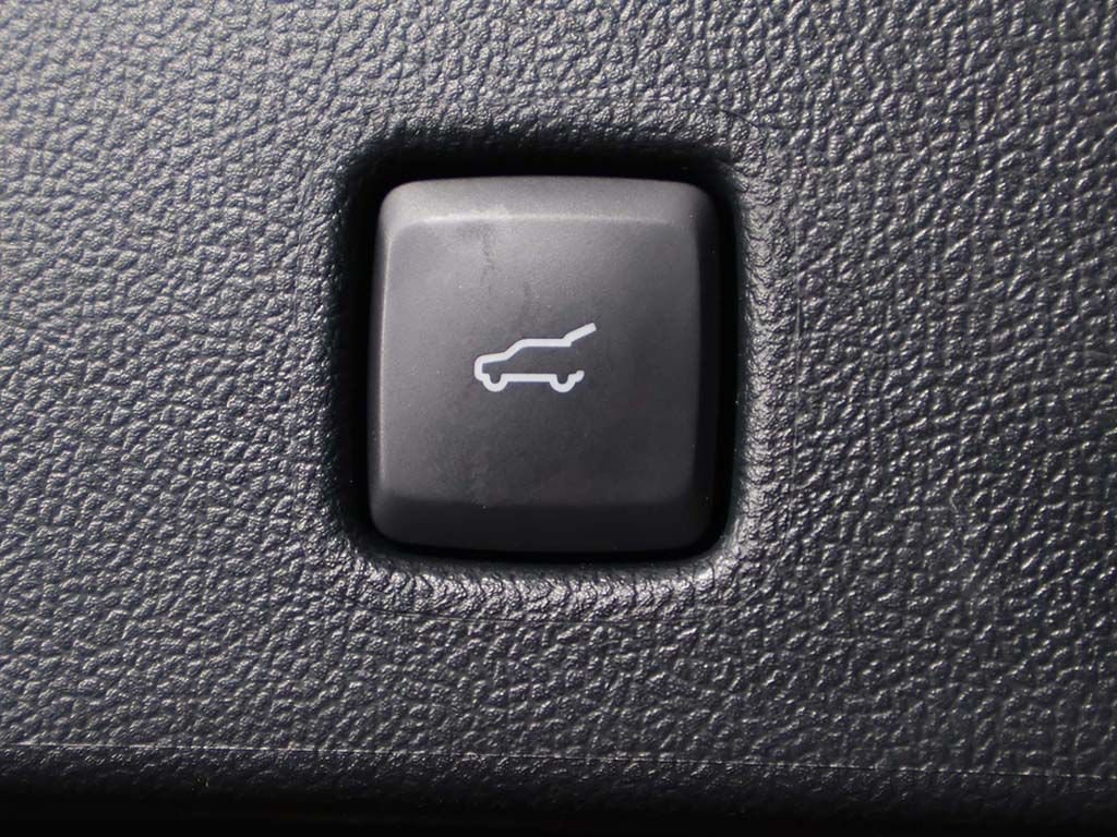 Used 2023 Ford Escape ST-Line w/ Tech Pack #1 AWD/4WD image 18