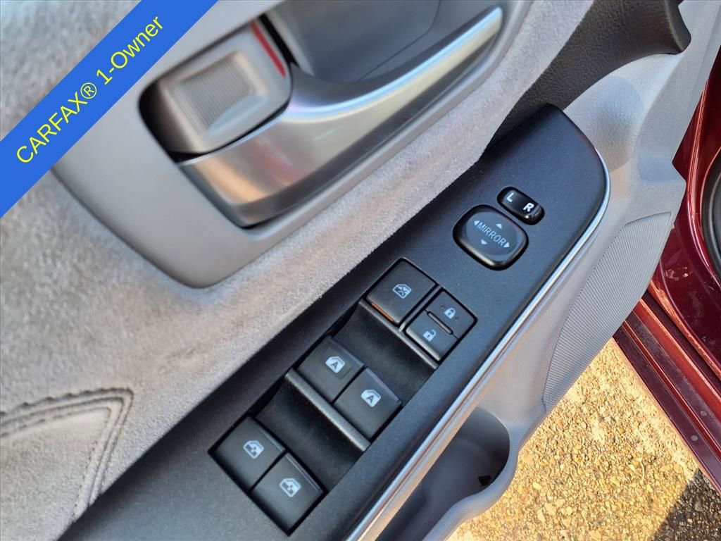 Used 2015 Toyota Camry XLE image 16