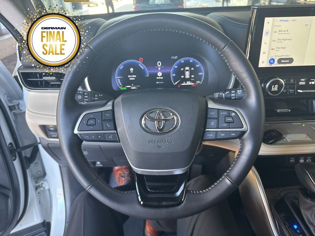 Used 2025 Toyota Highlander Limited image 17