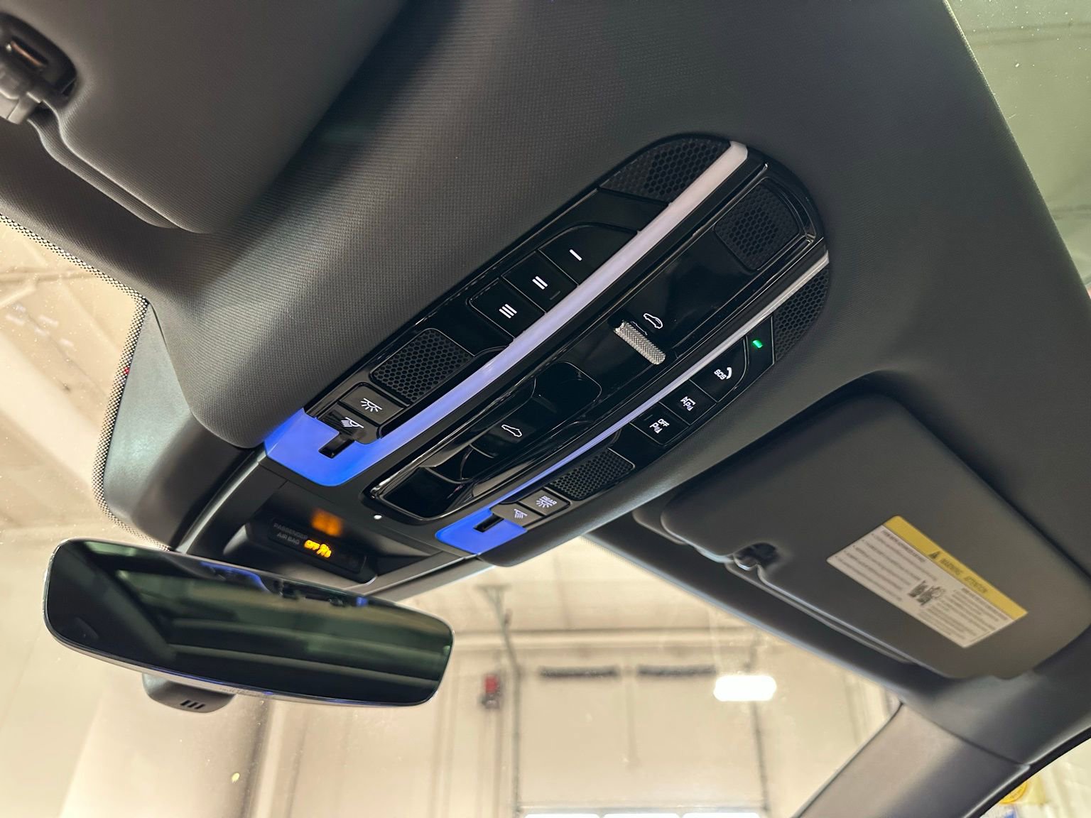 Used 2021 Porsche Cayenne image 34