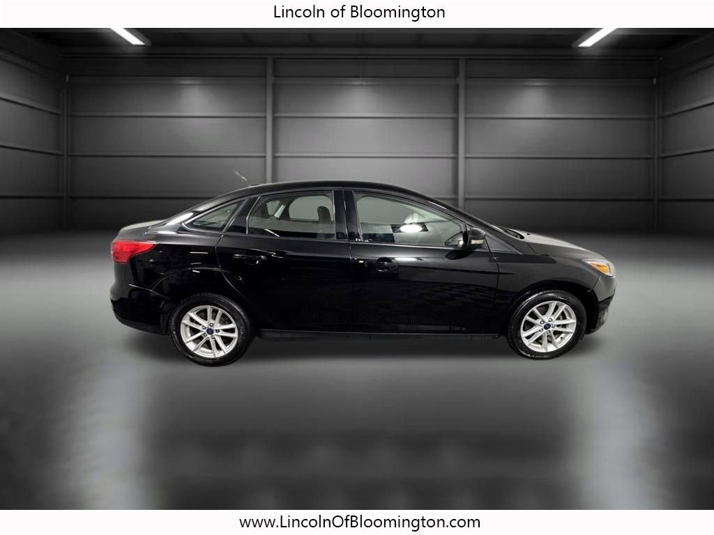 Used 2018 Ford Focus SE w/ Cold Weather Package image 8