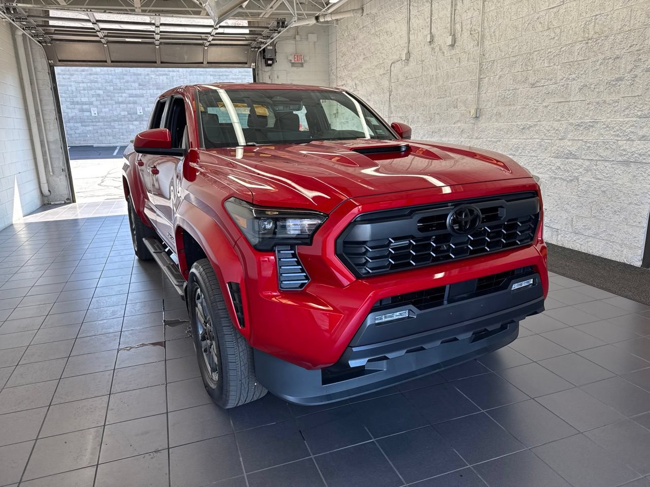 Certified 2026 Toyota Tacoma TRD Sport AWD/4WD image 2
