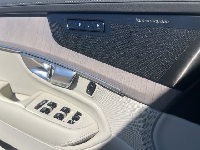 New 2026 Volvo XC90 B6 Ultra w/ Protection Package image 22