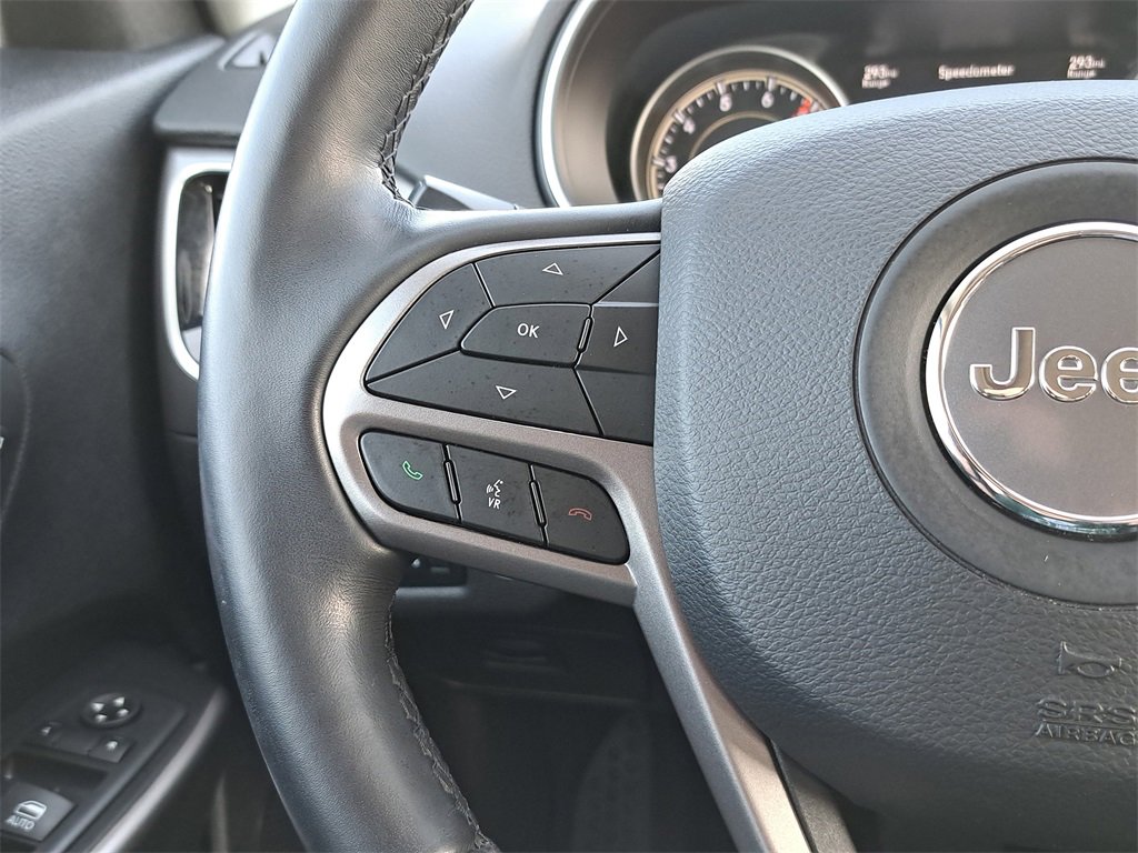 Used 2020 Jeep Cherokee Limited image 18