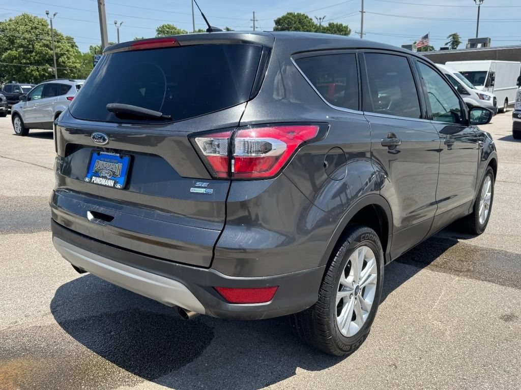 Used 2017 Ford Escape SE AWD/4WD image 3