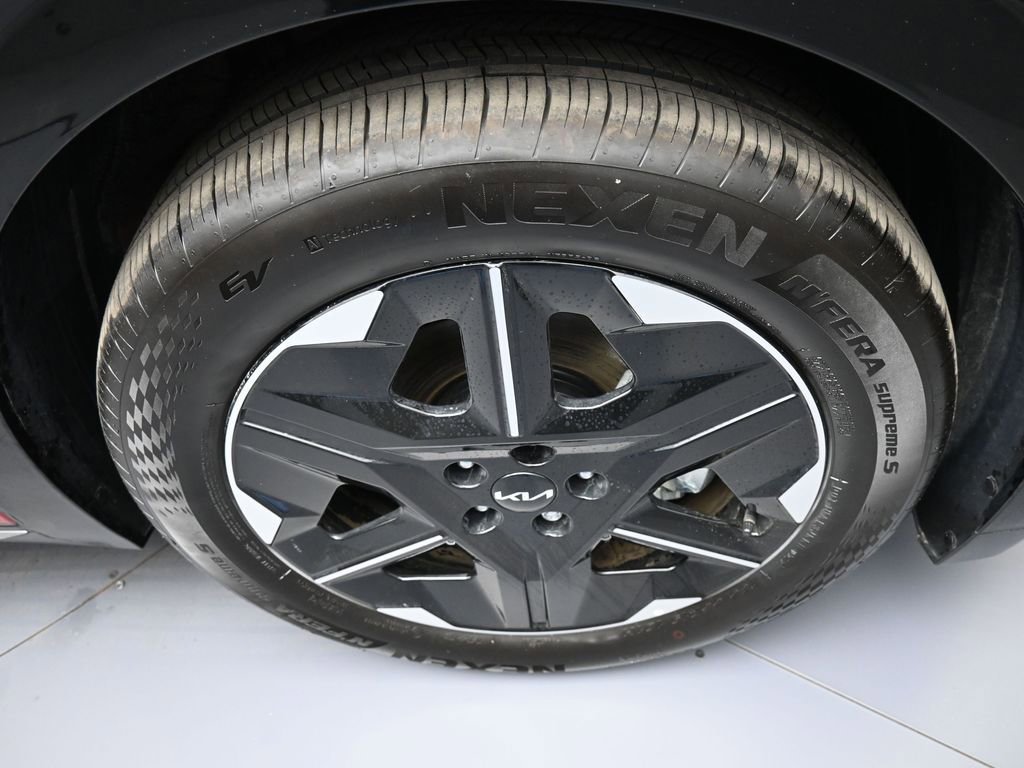 New 2025 Kia EV6 Wind image 13