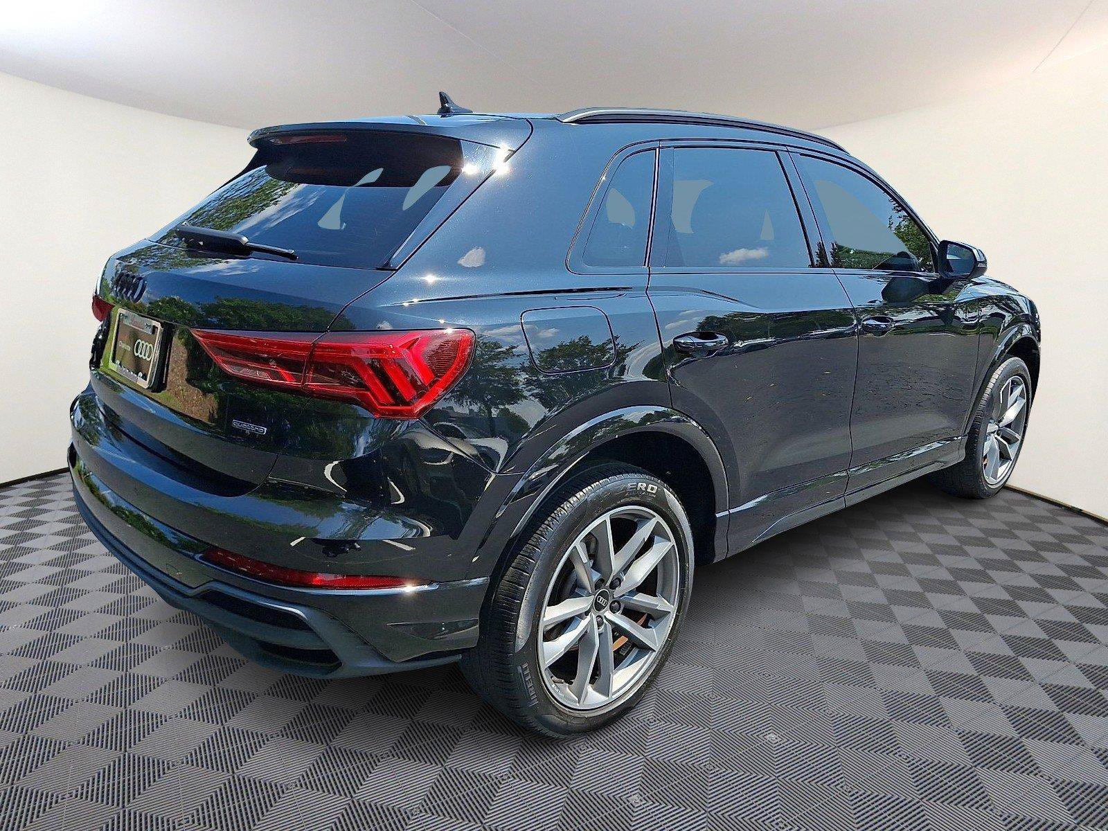 Used 2024 Audi Q3 2.0T Premium w/ Convenience Package AWD/4WD image 6