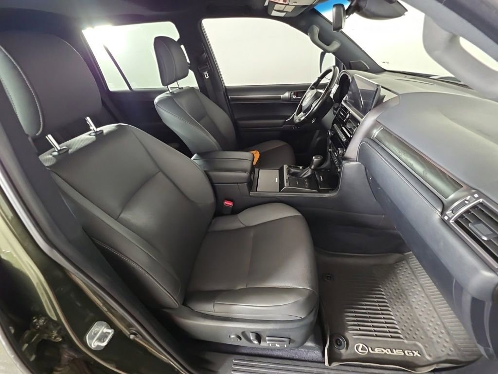Used 2022 Lexus GX 460 w/ Black Line Special Edition AWD/4WD image 36