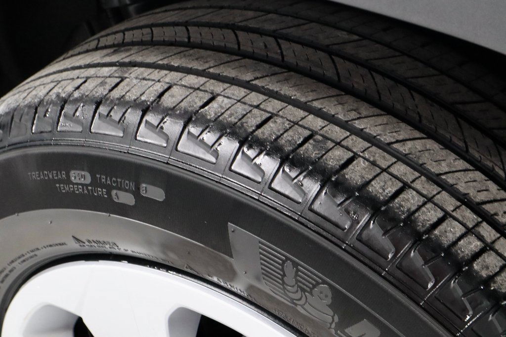 Used 2024 Toyota RAV4 LE image 19