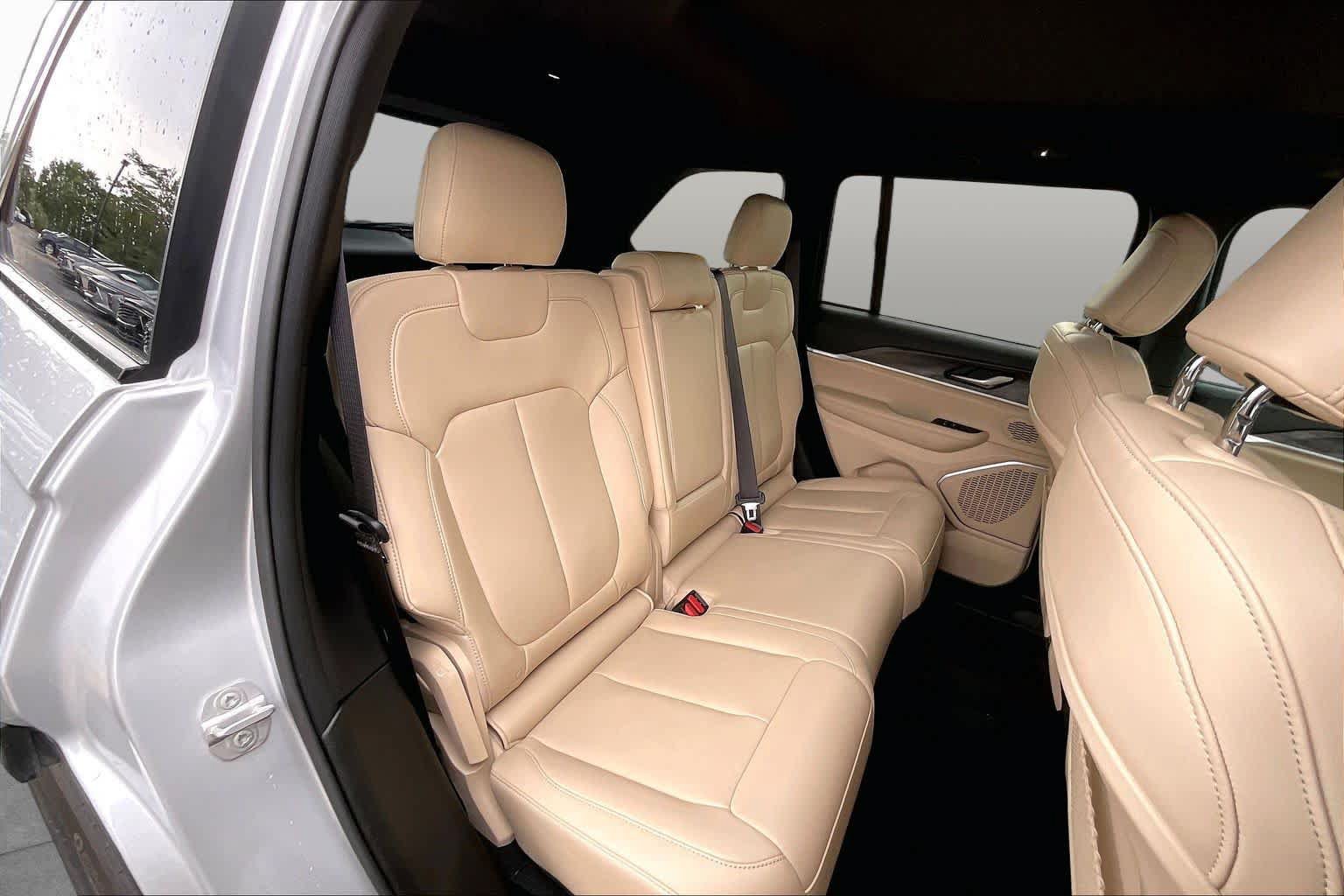 Used 2024 Jeep Grand Cherokee Limited 4xe AWD/4WD image 51