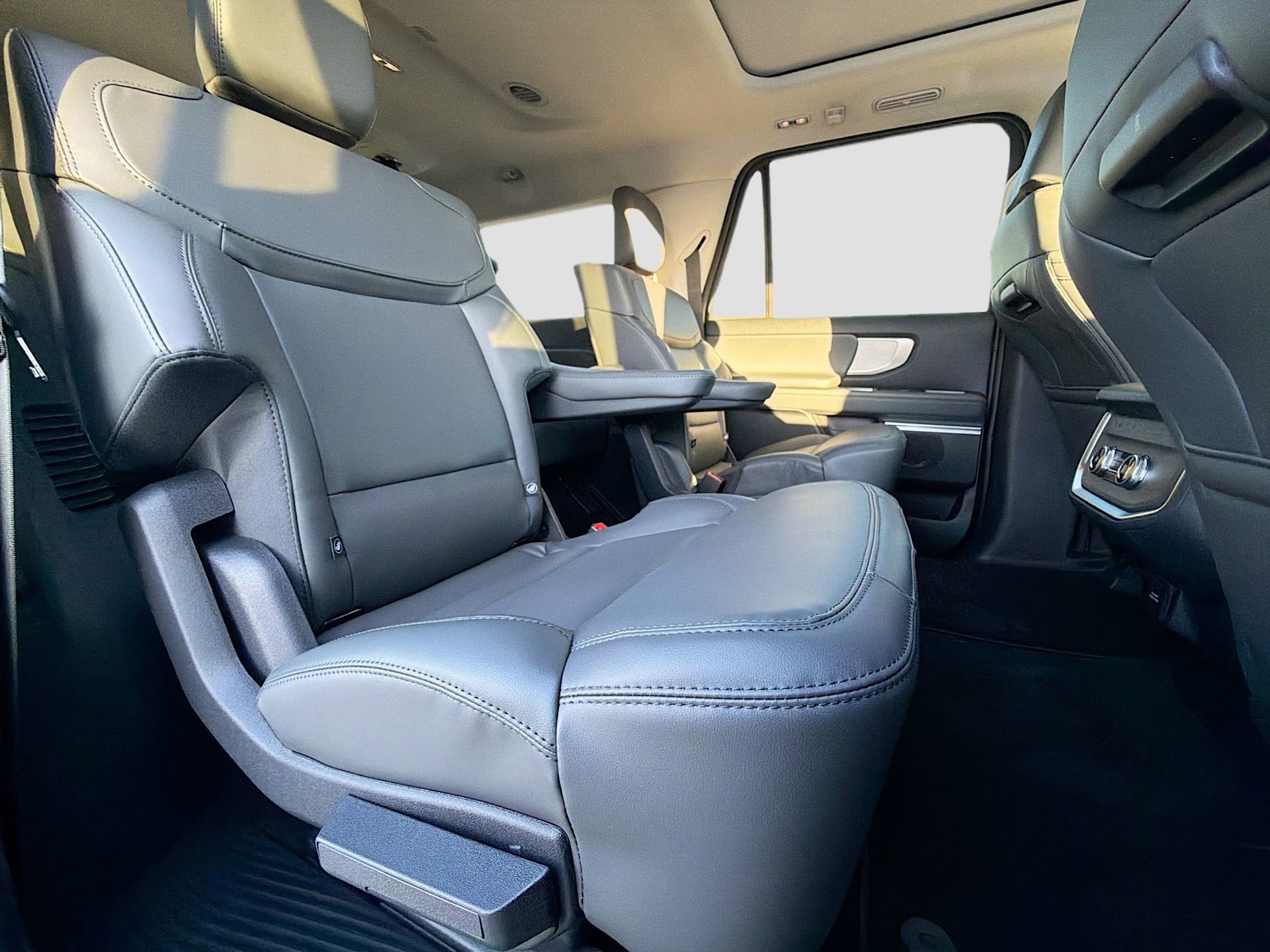 New 2026 Ford Expedition Max Active RWD image 37