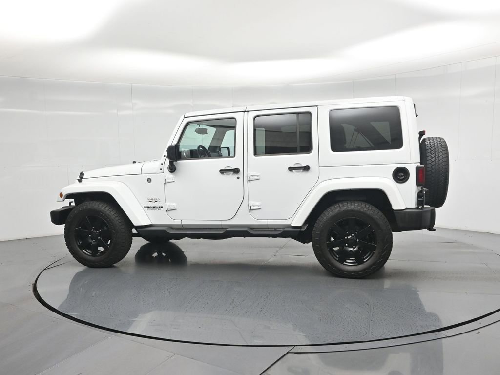Used 2016 Jeep Wrangler Unlimited Sahara w/ Connectivity Group image 6