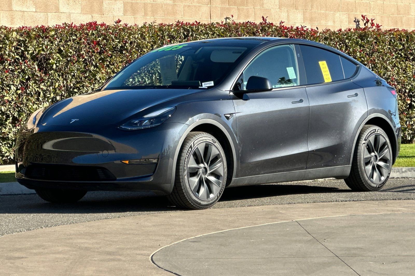 Used 2025 Tesla Model Y Long Range image 8
