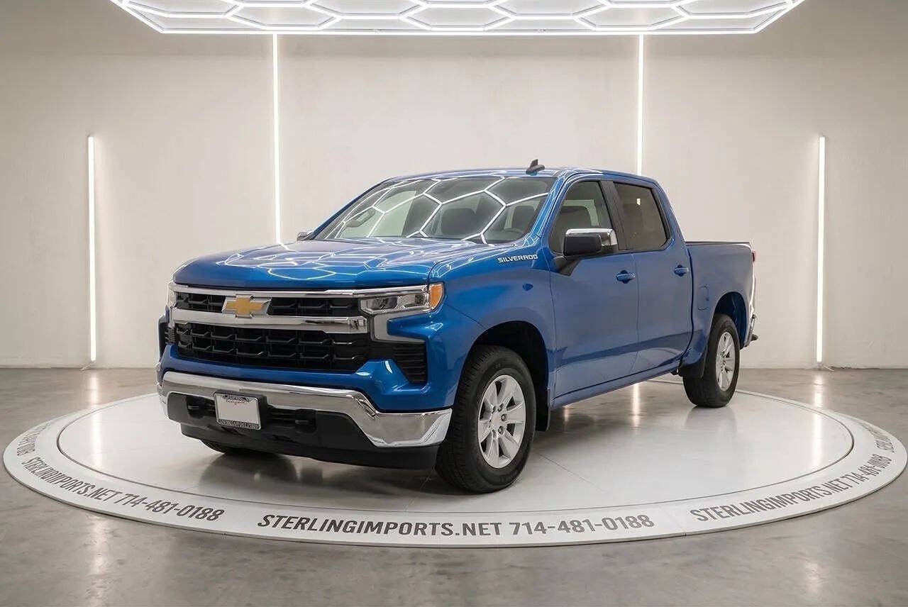 Used 2022 Chevrolet Silverado 1500 LT RWD image 2