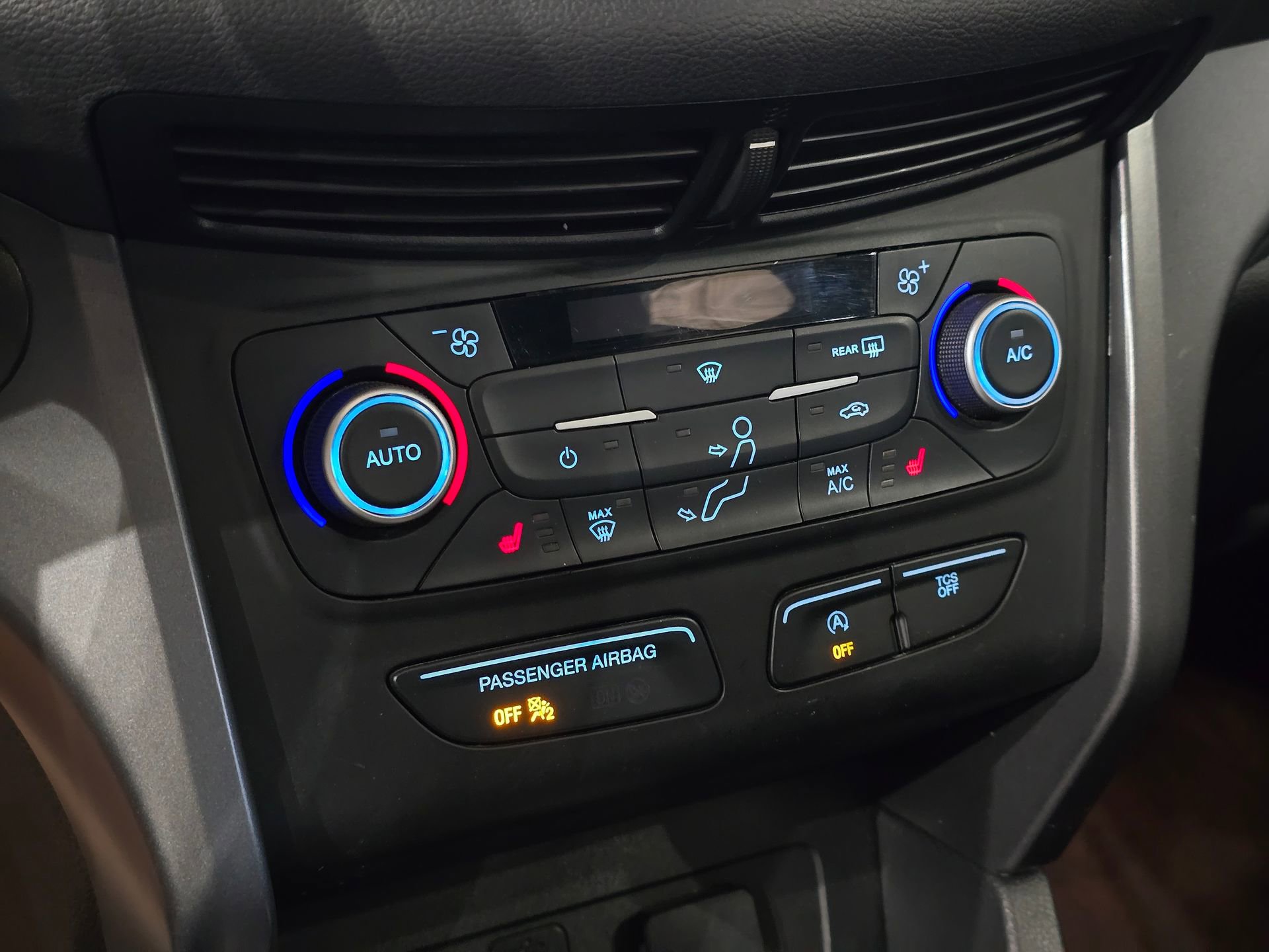 Used 2019 Ford Escape SE image 28