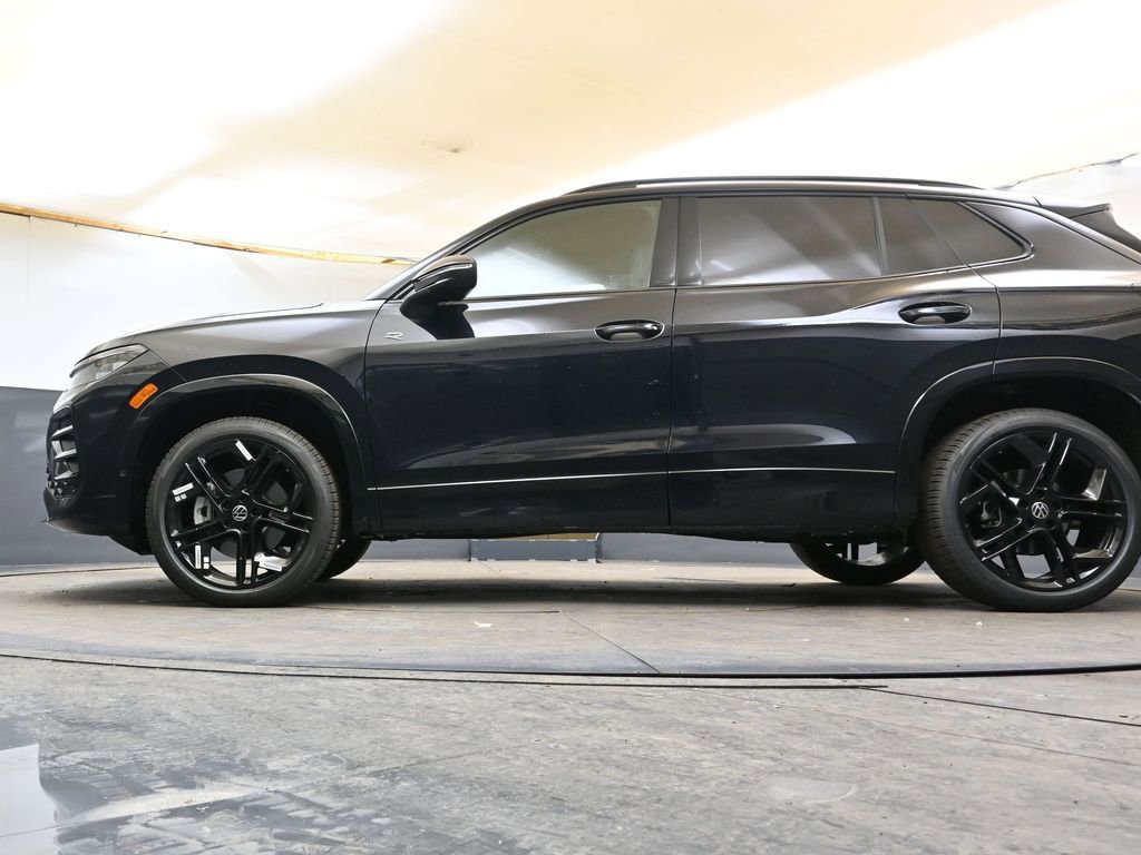 New 2026 Volkswagen Tiguan SE R-Line image 40