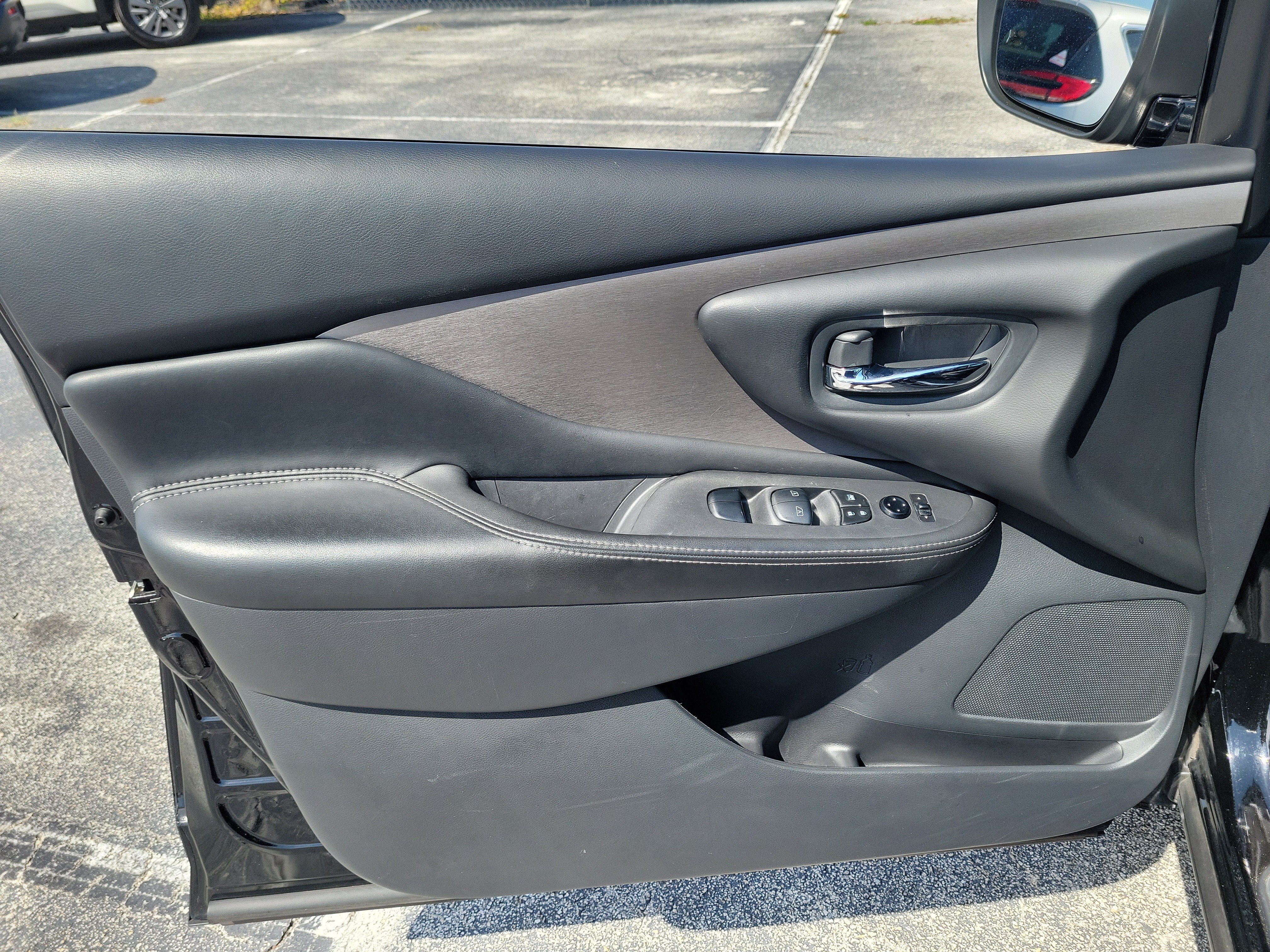 Certified 2023 Nissan Murano SV FWD image 9