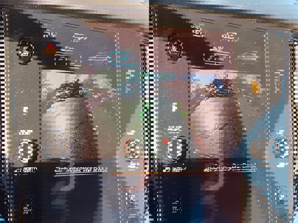 Used 2025 Subaru Outback Premium image 18