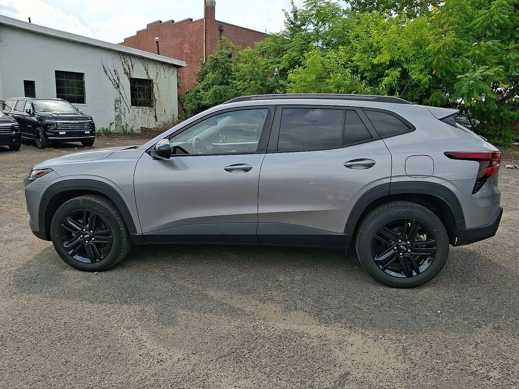 Used 2024 Chevrolet Trax ACTIV FWD image 4