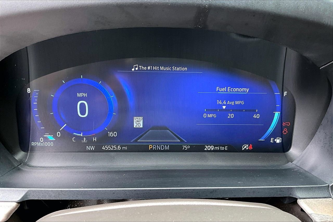 Used 2020 Ford Explorer Platinum w/ Premium Technology Package image 12