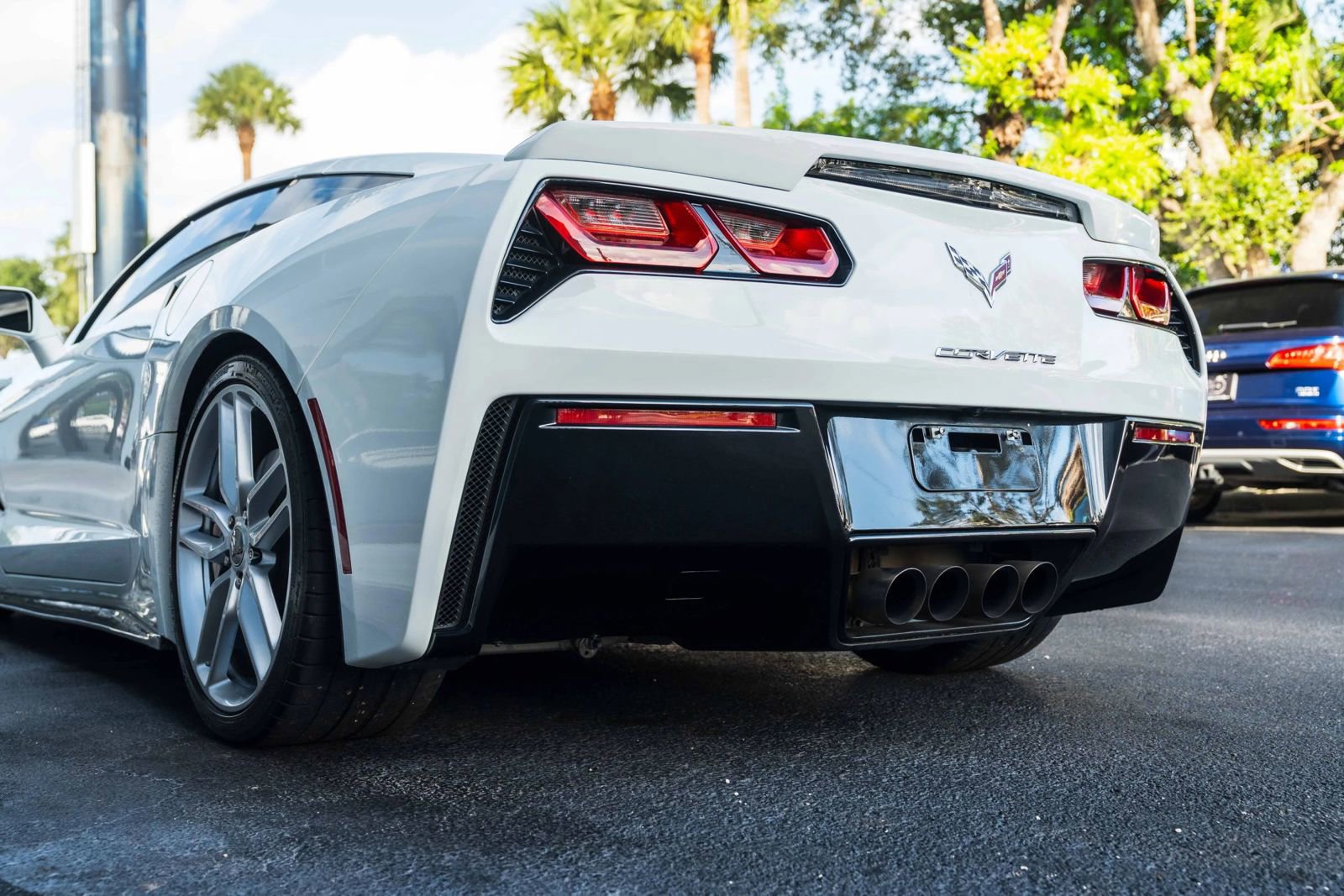 Used 2019 Chevrolet Corvette Stingray Coupe w/ 1LT image 18