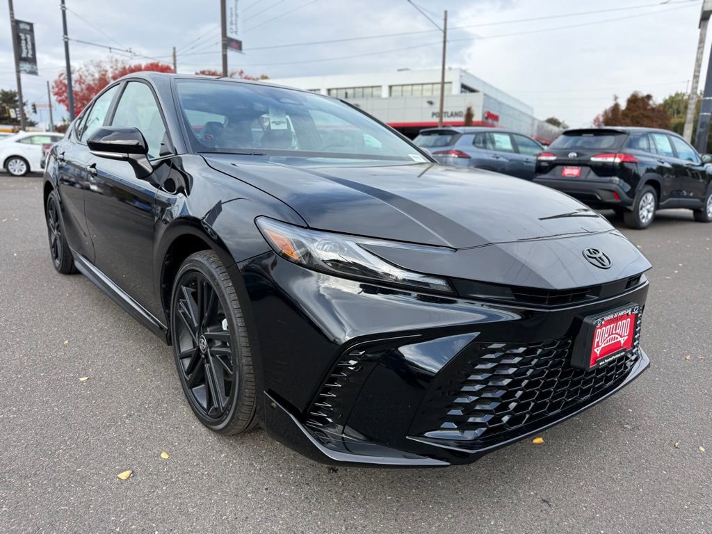 New 2026 Toyota Camry Hybrid image 2