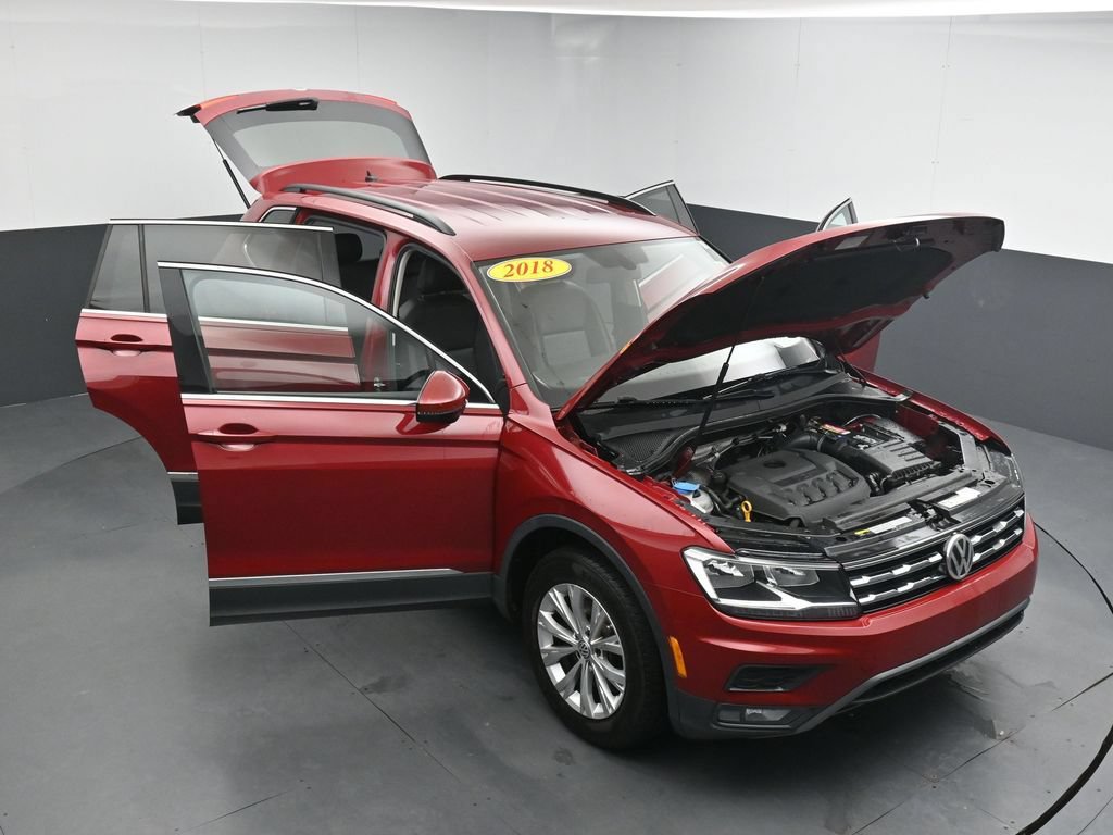 Used 2018 Volkswagen Tiguan SE AWD/4WD image 40