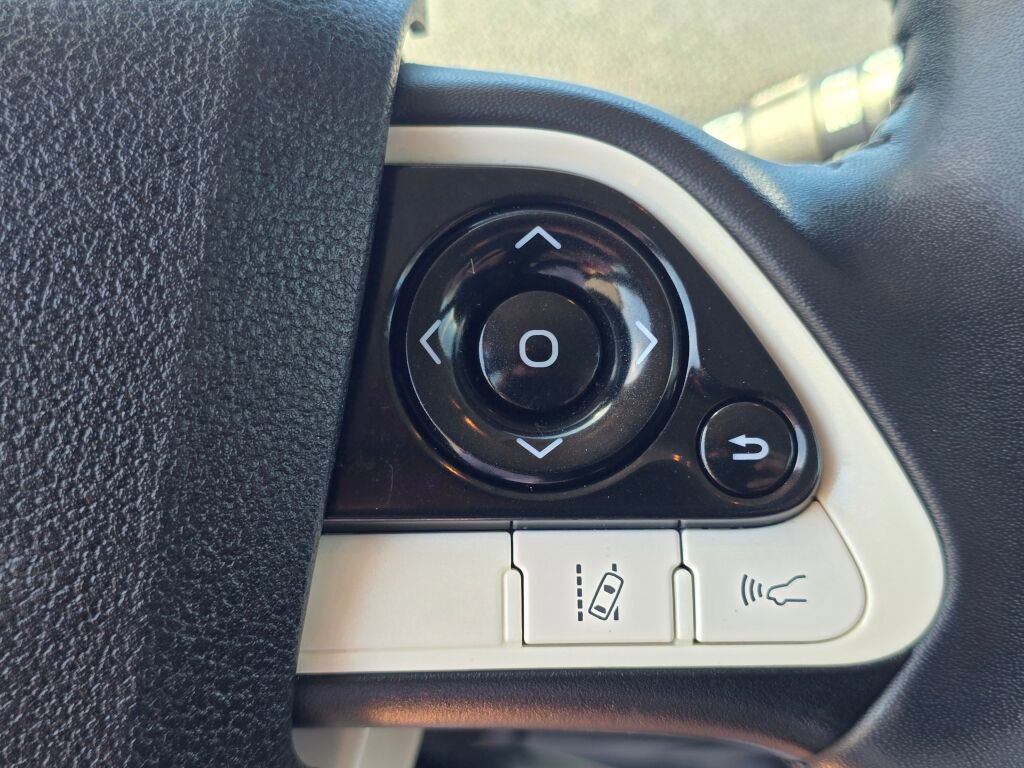 Used 2017 Toyota Prius Three Touring FWD image 24