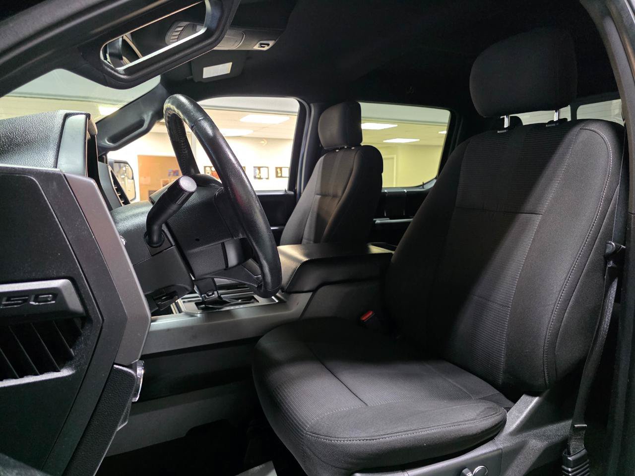 Used 2017 Ford F150 XLT w/ Equipment Group 302A Luxury AWD/4WD image 15