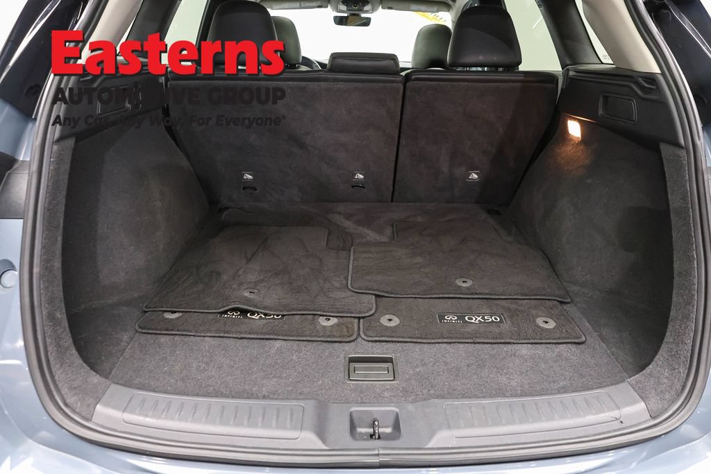Used 2023 INFINITI QX50 Luxe AWD/4WD image 9