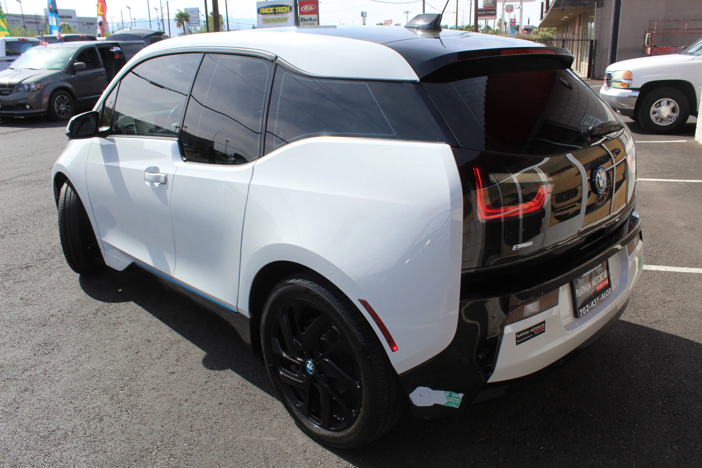 Used 2014 BMW i3 w/ Range Extender image 4