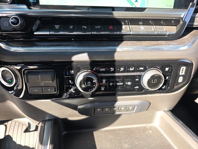 Used 2025 Chevrolet Silverado 2500 LTZ w/ LTZ Premium Package image 22