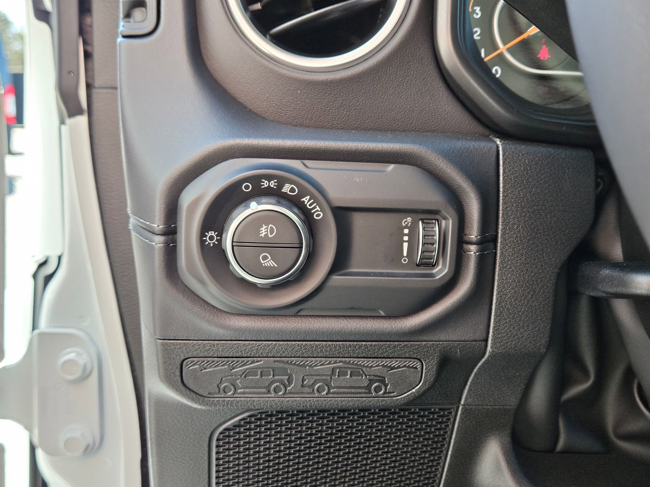 New 2026 Jeep Gladiator Sport image 18