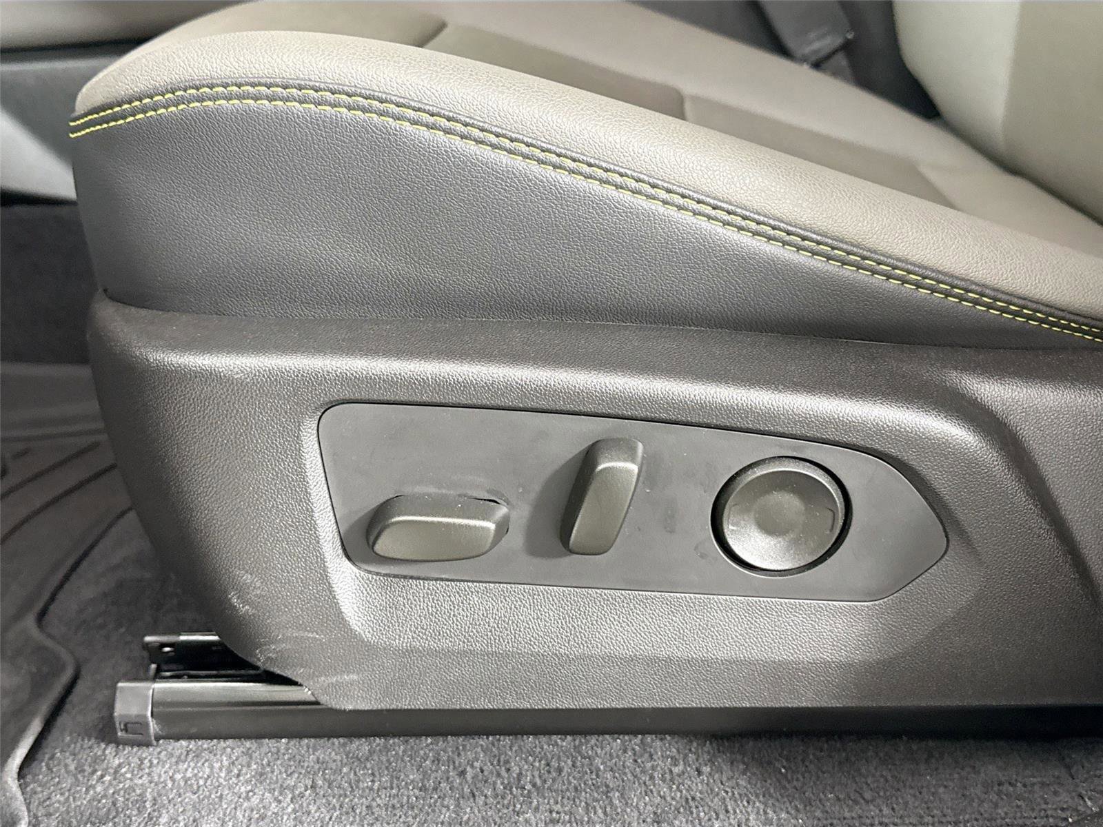 Used 2025 Chevrolet Colorado ZR2 w/ Technology Package image 29