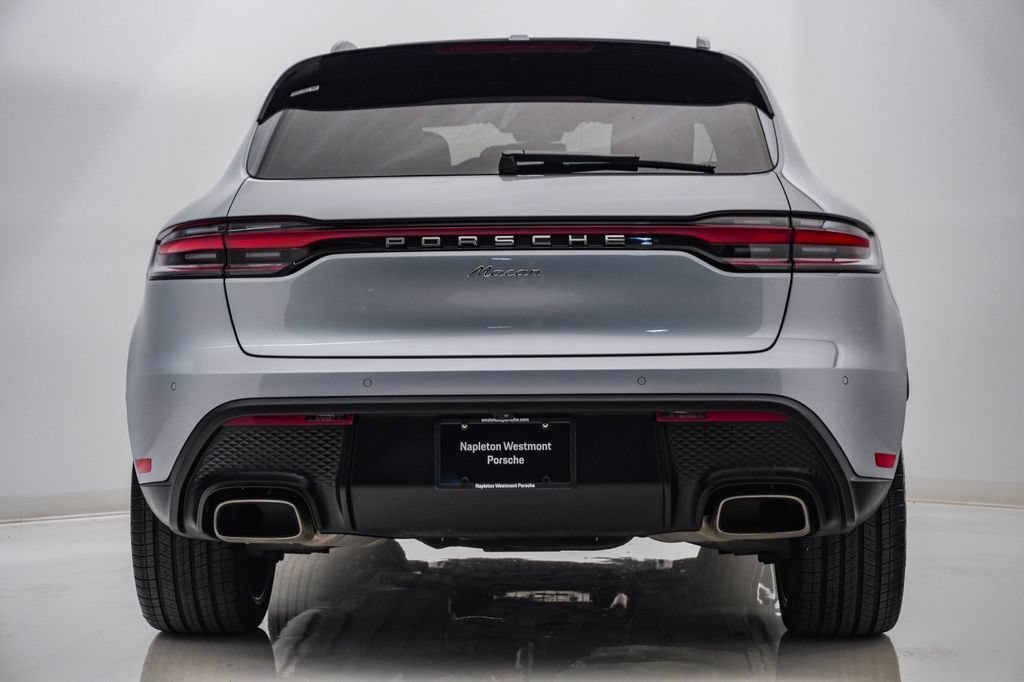 Certified 2026 Porsche Macan AWD/4WD image 11