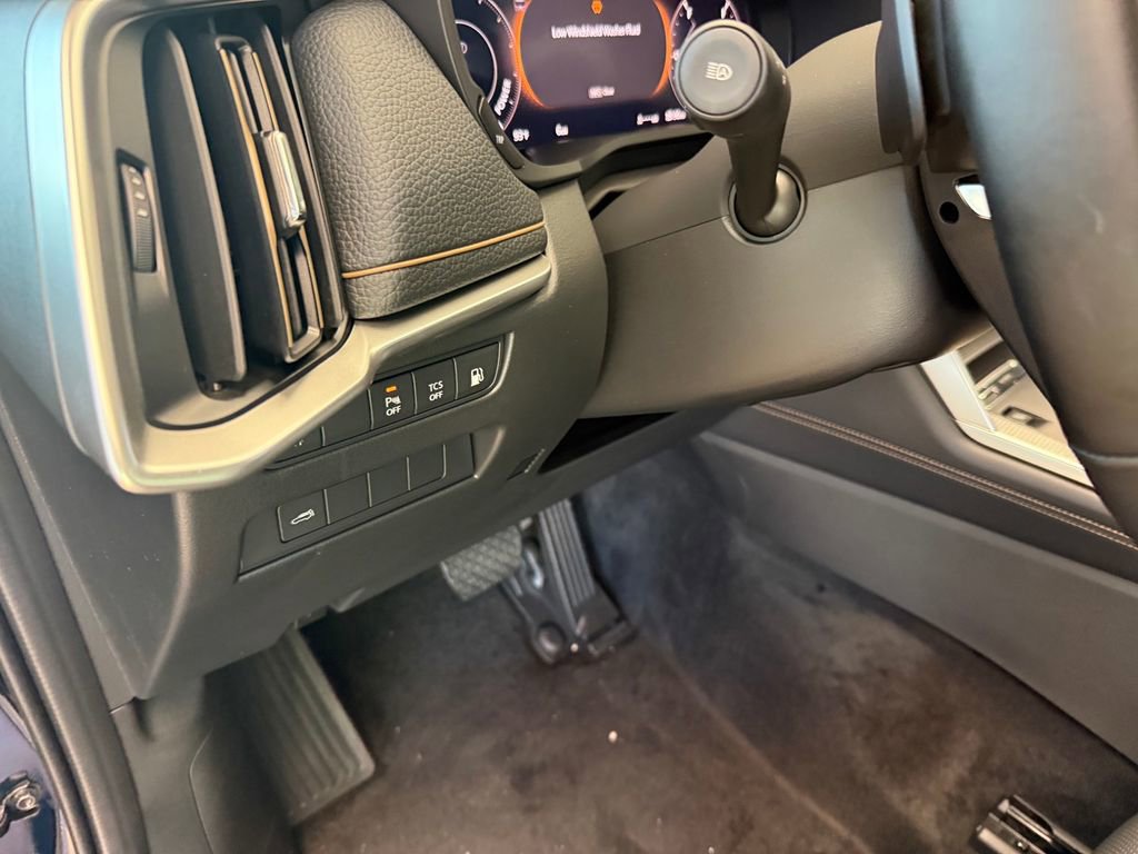 New 2025 MAZDA CX-90 Plug-In Hybrid w/ Preferred image 15