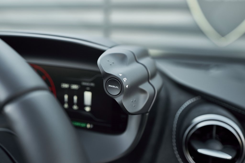 Used 2026 McLaren 750S Spider image 57