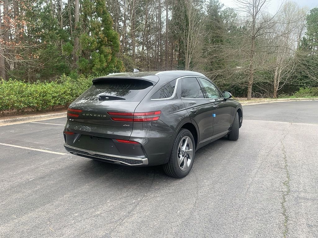 Used 2026 Genesis GV70 2.5T Select image 2