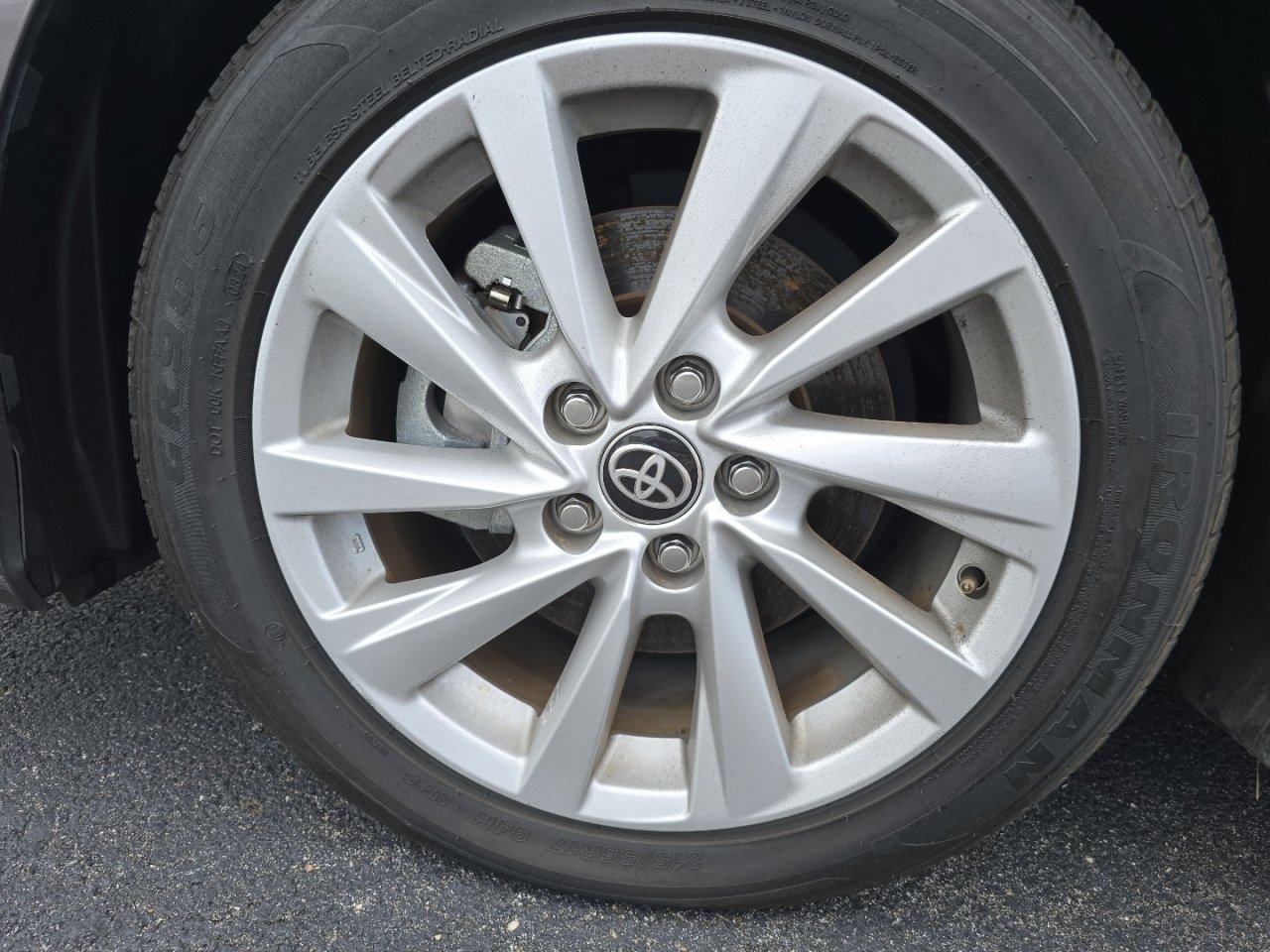 Used 2024 Toyota Camry LE FWD image 15