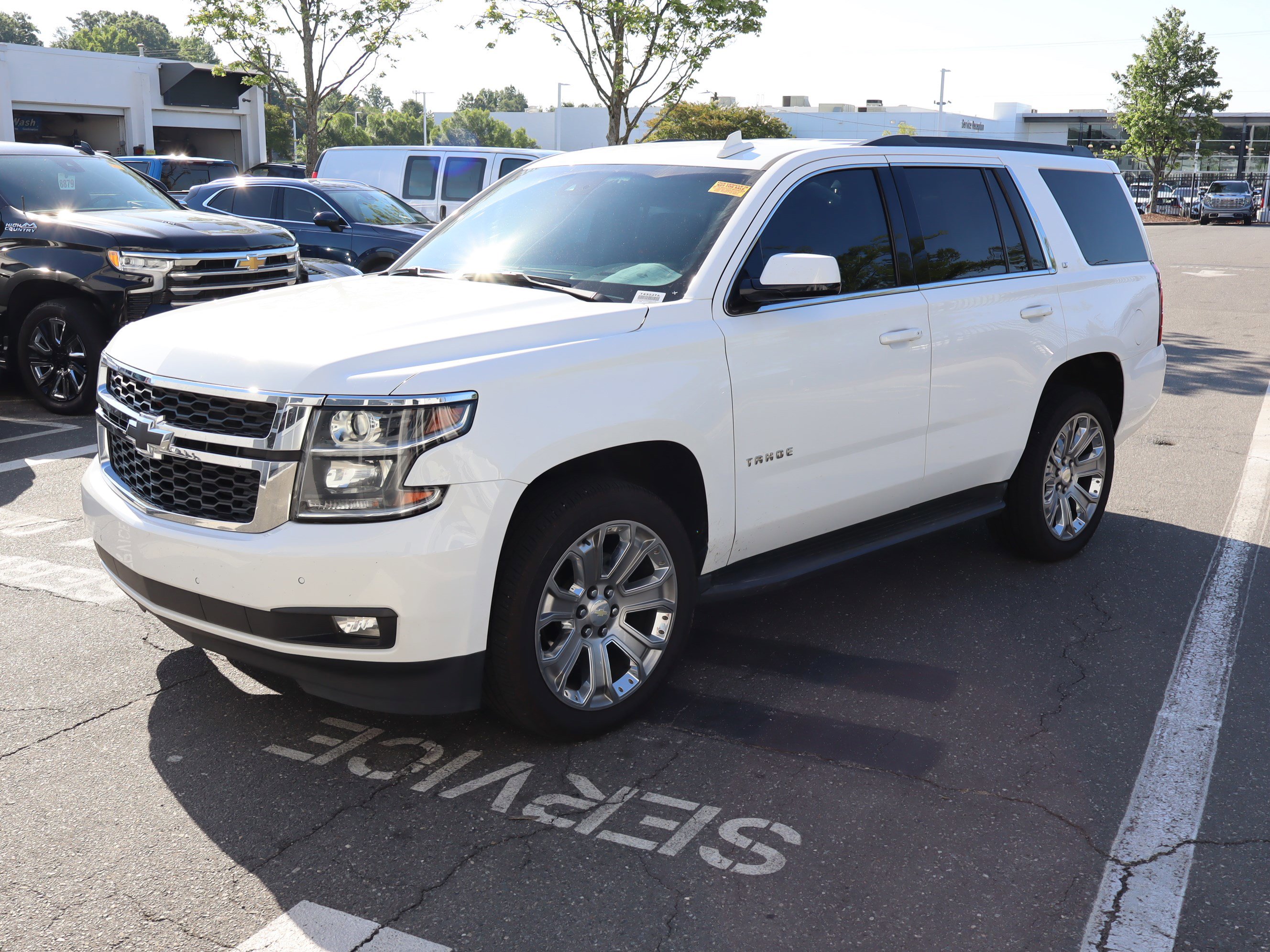 Used 2017 Chevrolet Tahoe LT w/ Luxury Package RWD image 16