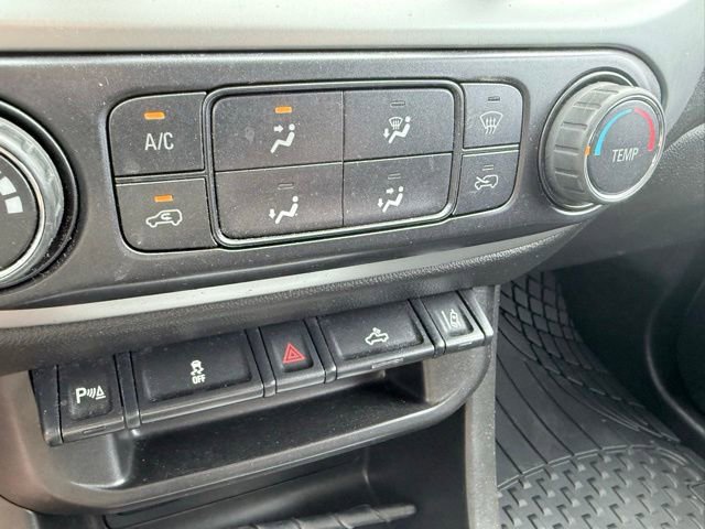 Used 2022 Chevrolet Colorado LT w/ Fleet Safety Package RWD image 21