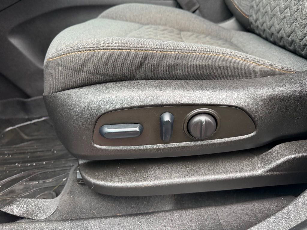 Used 2022 Chevrolet Equinox LT image 14