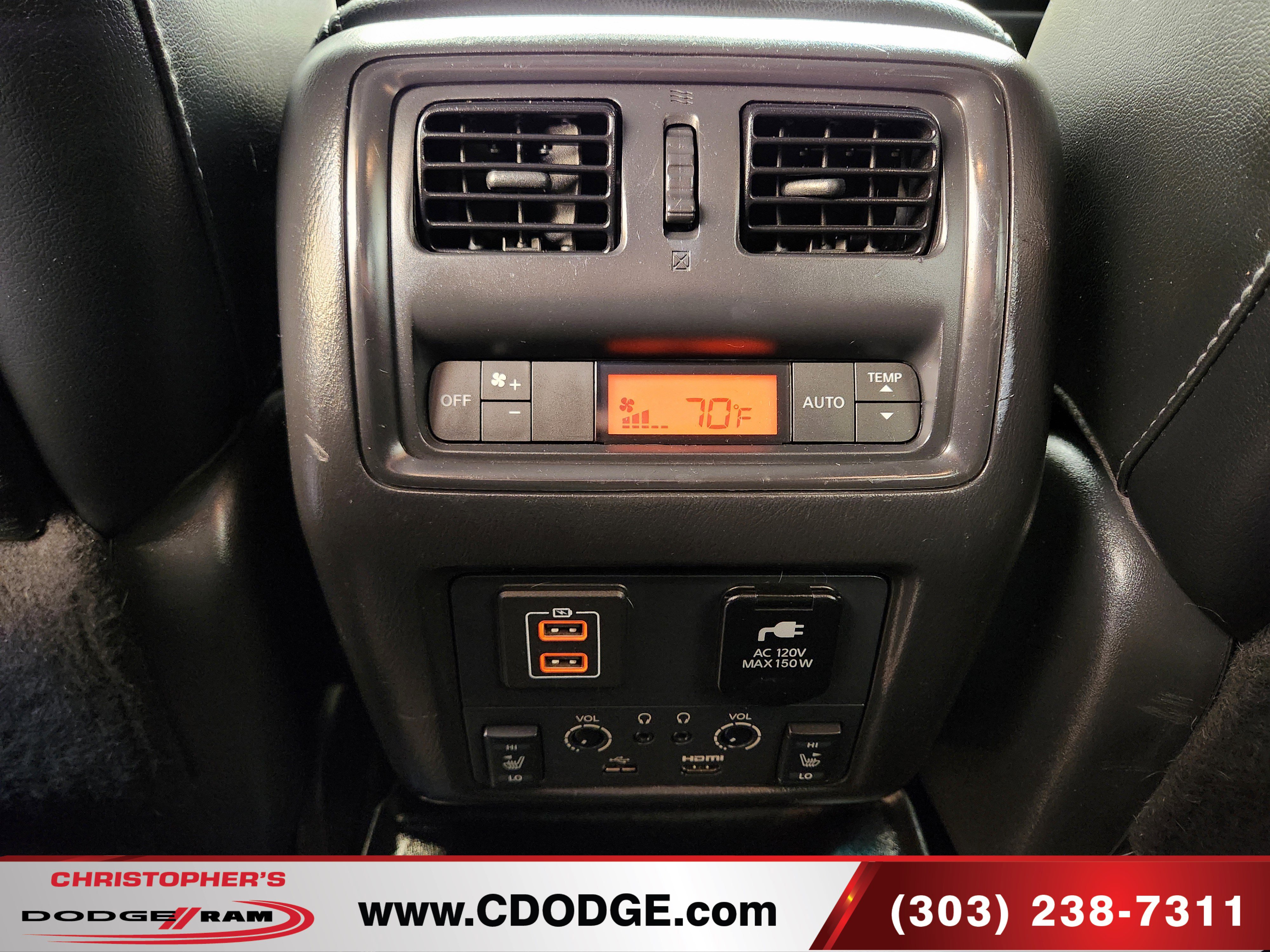 Used 2018 Nissan Pathfinder Platinum image 30