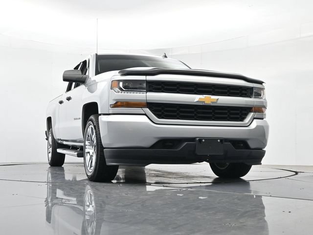 Used 2018 Chevrolet Silverado 1500 Custom w/ Custom Value Package RWD image 34