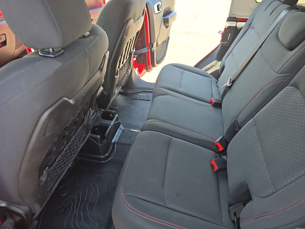 Used 2019 Jeep Wrangler Unlimited Rubicon w/ Cold Weather Group image 13